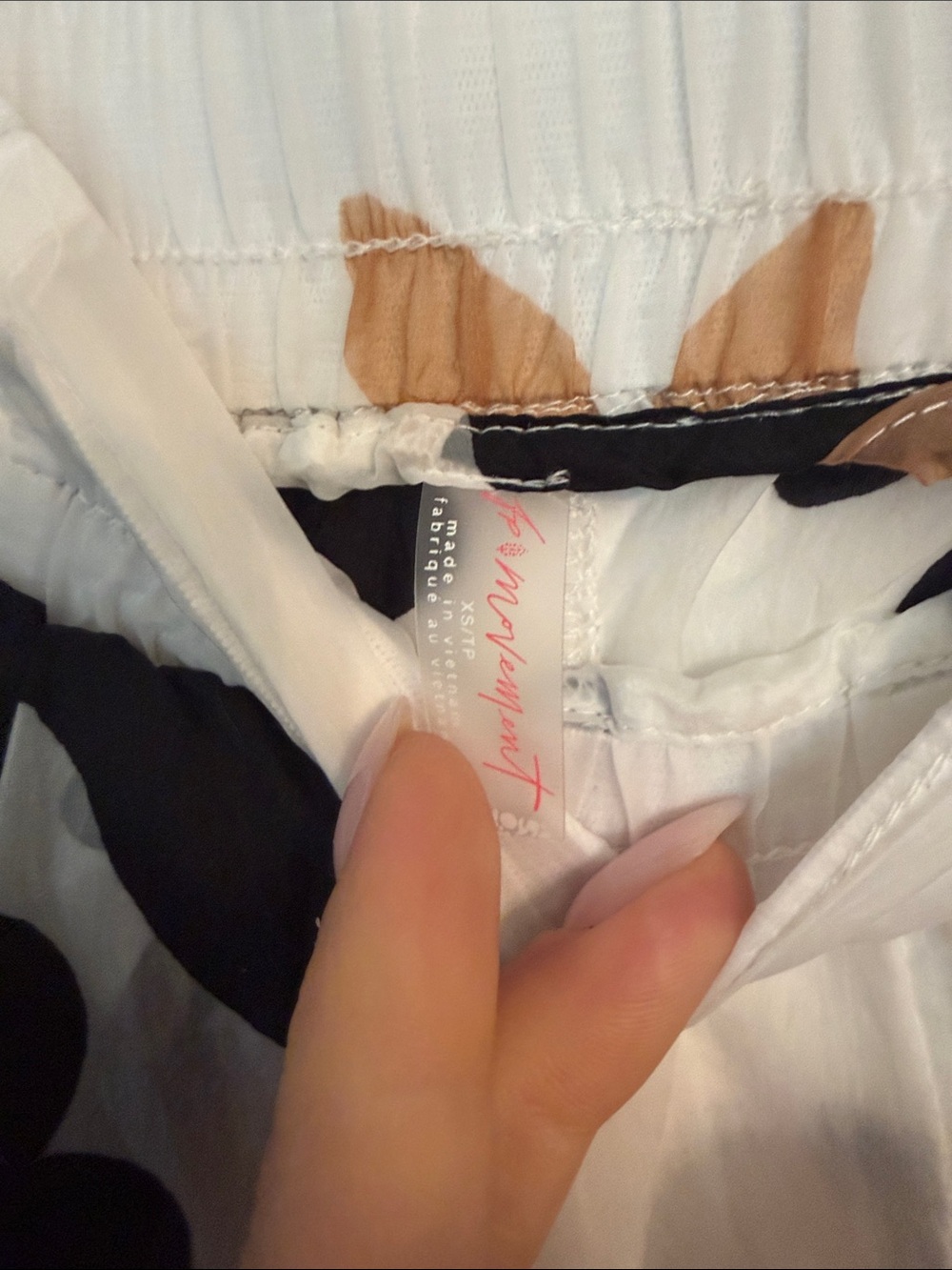 NWT FREE PEOPLE MOVEMENT BLOSSOM PANTS 🌸 XS - Picture 9 of 13